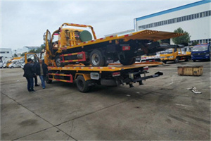 弓长岭同城汽车补胎